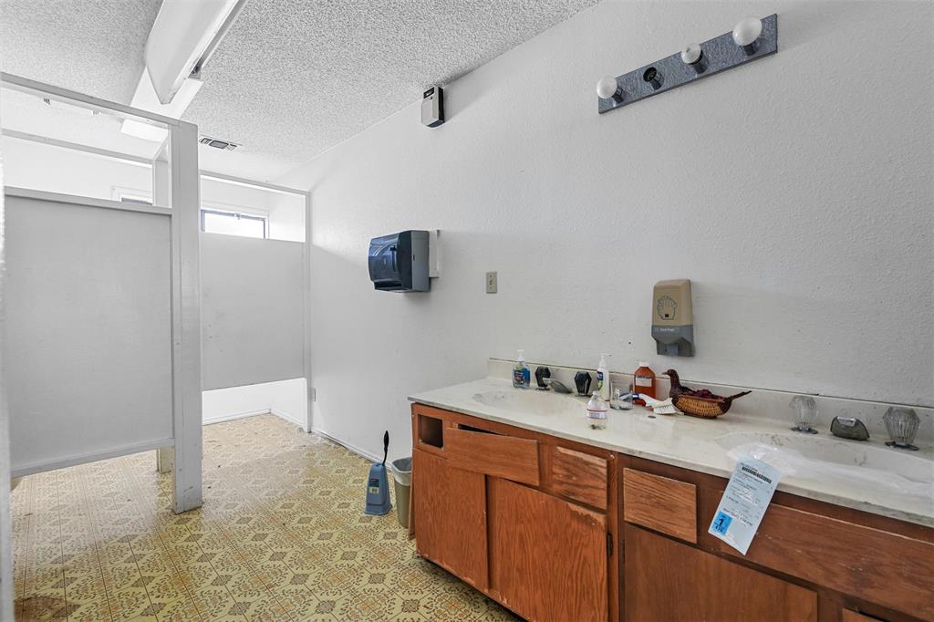 C CHANEY - Commercial Sale