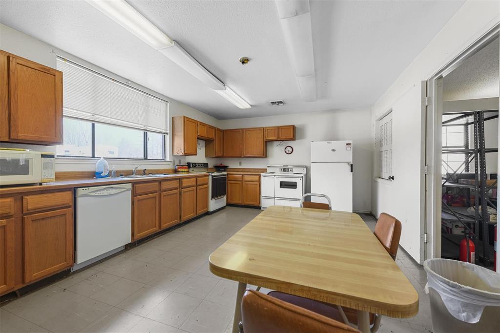 C CHANEY - Commercial Sale