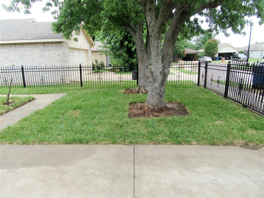 10415 Blackjack Oaks Drive