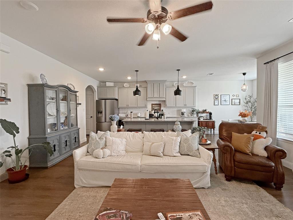 Courts Of Bonnie Brae - Residential