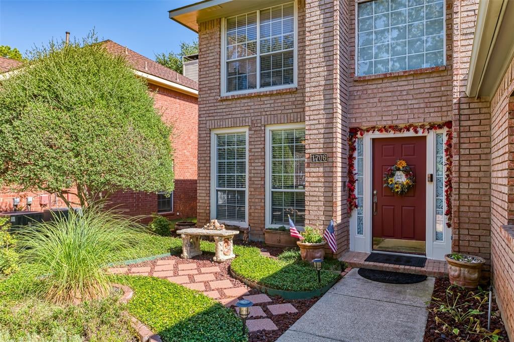 1706 Hood Lane