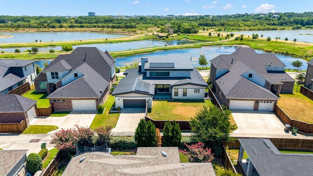 1321 Black Walnut Lane