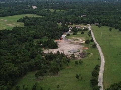 4195 State Hwy 160 Whitewright TX 75491