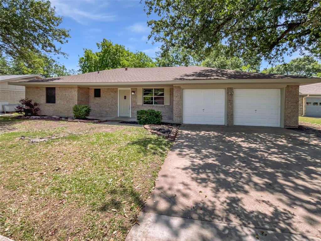 Colonial Ac #3 - Residential