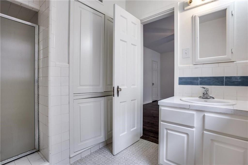 Stratford Manor - Residential Lease