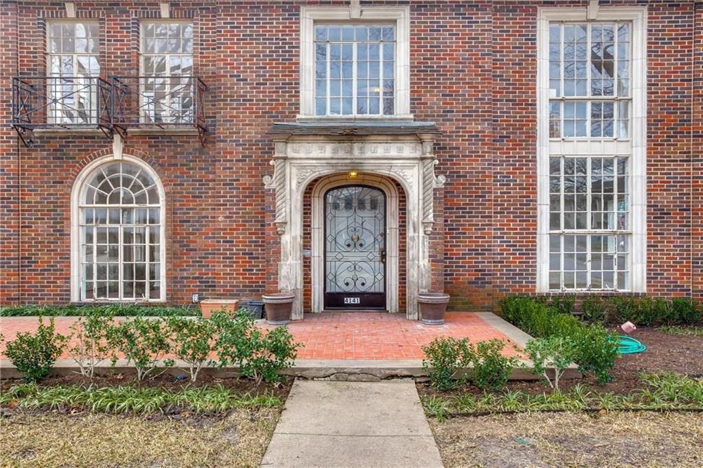 Stratford Manor - Residential Lease