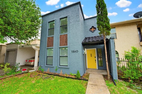 Photo of 1860 Amber Lane, Carrollton, TX 75007 (MLS # 21392178)
