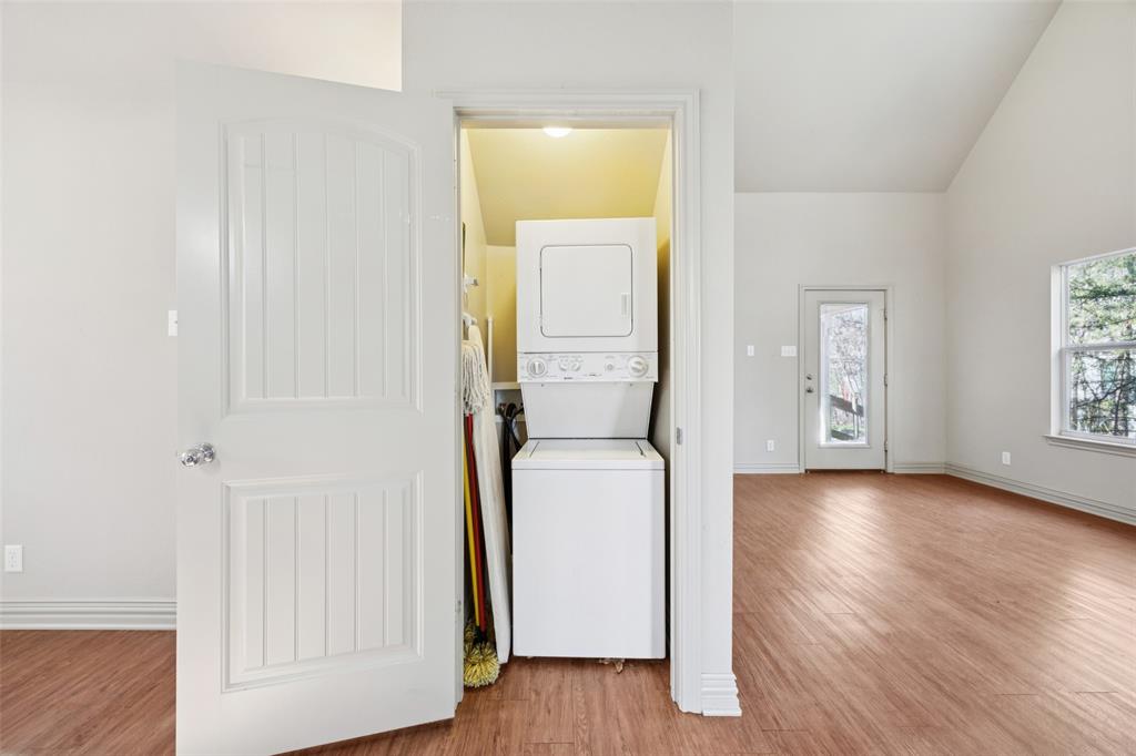 Willow Lake Estate 4 - Residential