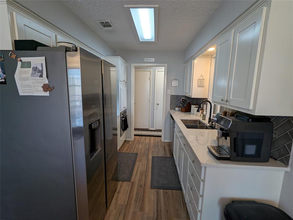 2827 Cross Timbers Drive
