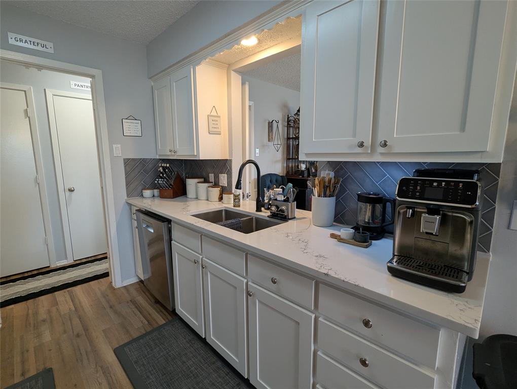 2827 Cross Timbers Drive