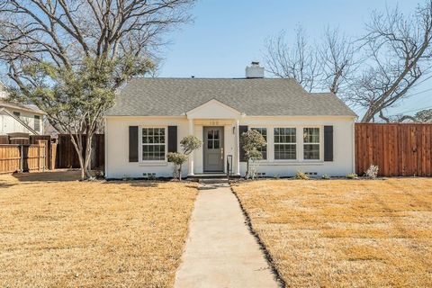 Photo of 100 Crestwood Drive, Fort Worth, TX 76107 (MLS # 21179023)