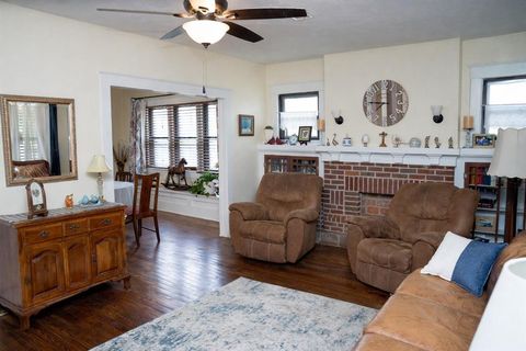 Tiny photo for 801 S Hall Street, Ennis, TX 75119 (MLS # 21200992)