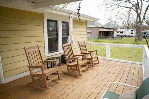 Tiny photo for 801 S Hall Street, Ennis, TX 75119 (MLS # 21200992)