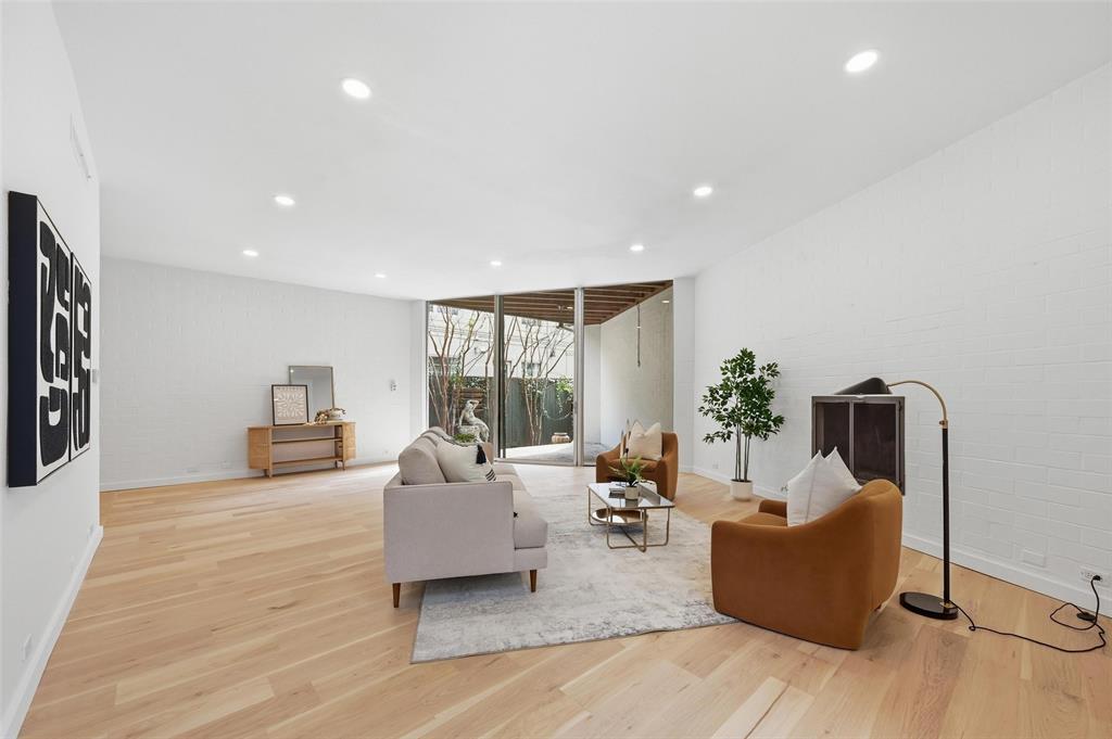 3718 Holland Avenue 2