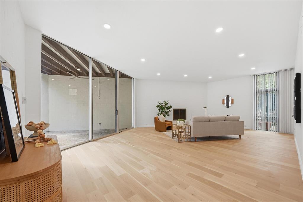 3718 Holland Avenue 2