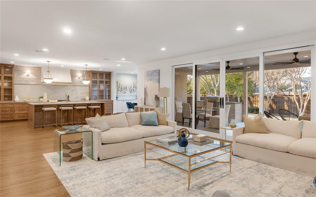 5425 Springmeadow Drive