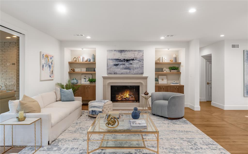 5425 Springmeadow Drive