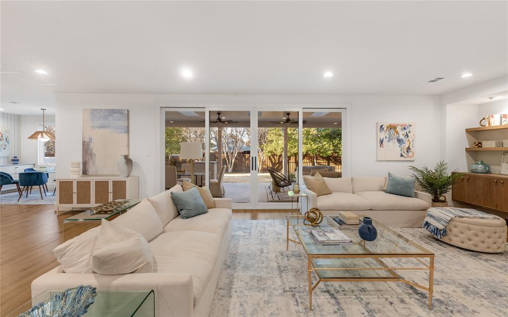 5425 Springmeadow Drive