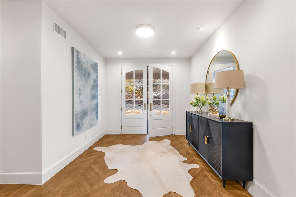 5425 Springmeadow Drive