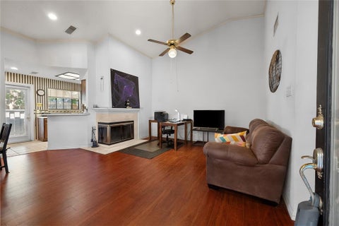 Photo of 401 Pebble Way #237, Arlington, TX 76006 (MLS # 21402968)