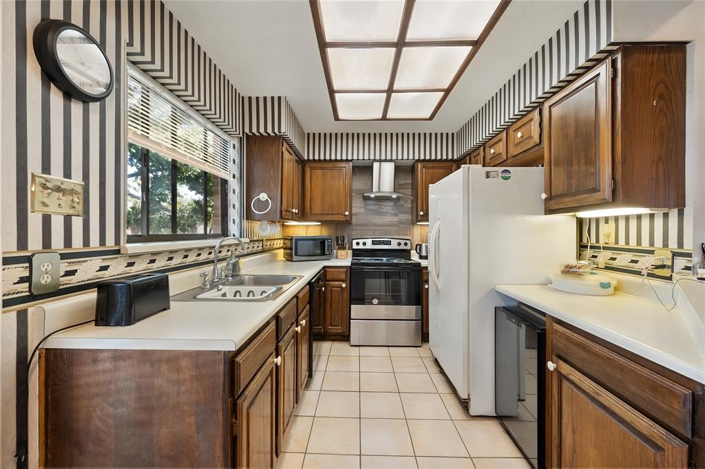 401 Pebble Way 237