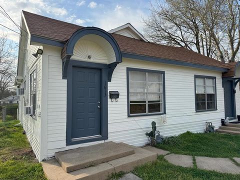 Photo of 1613 Park Street, Commerce, TX 75428 (MLS # 21203342)