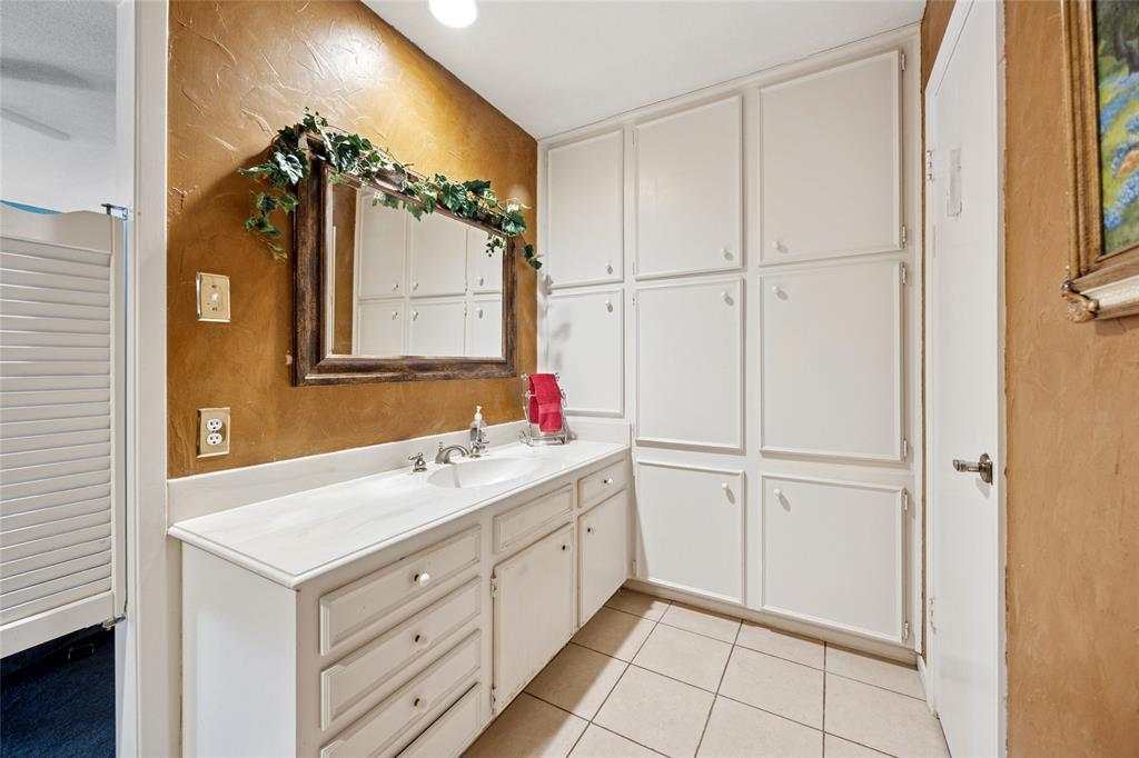 Lake Country Estates Add - Residential