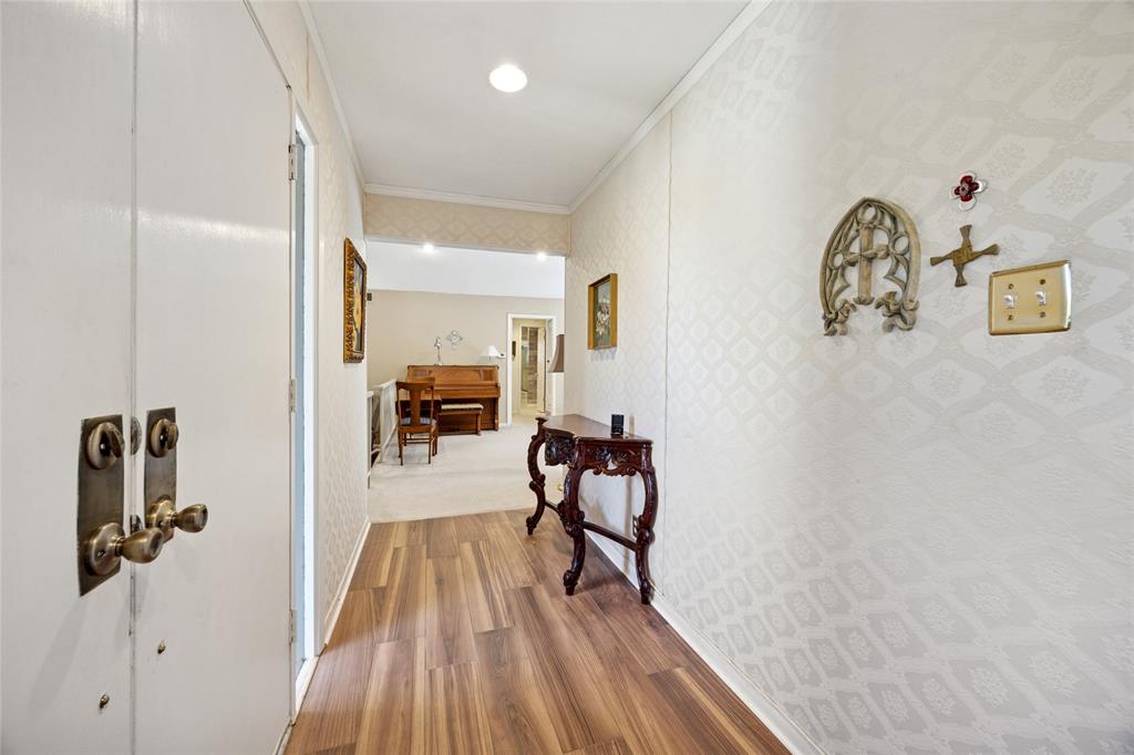 7800 Regatta Court