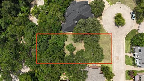 Photo of 1100 Brae Court, Fort Worth, TX 76111 (MLS # 21310014)