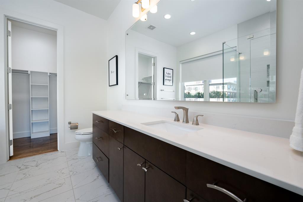 HALL AND NOBLE - Residential Lease