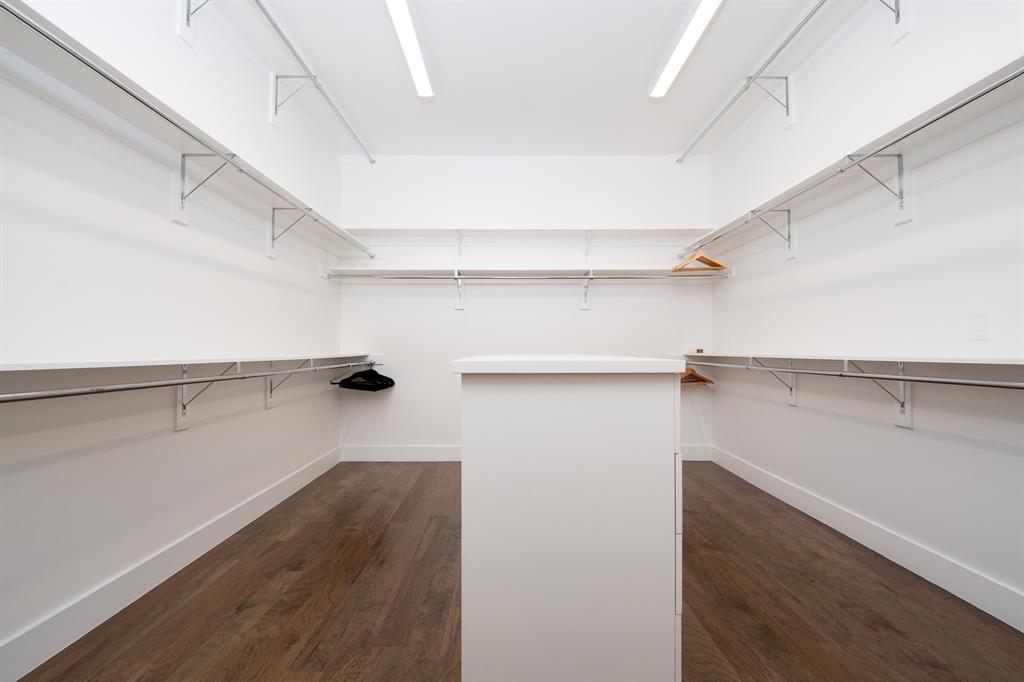 HALL AND NOBLE - Residential Lease