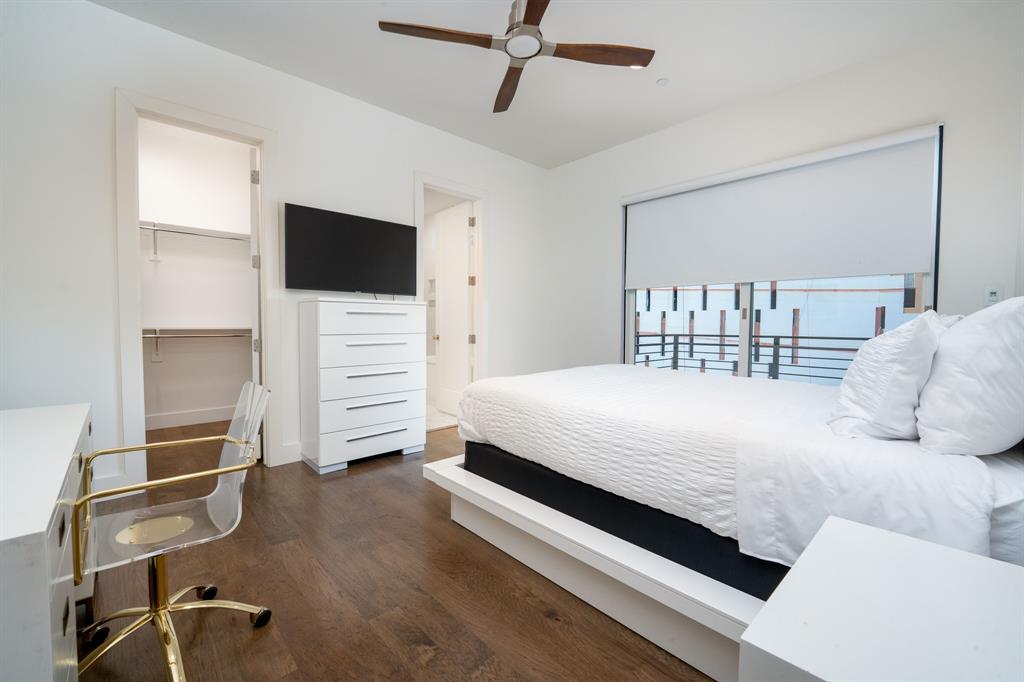 HALL AND NOBLE - Residential Lease