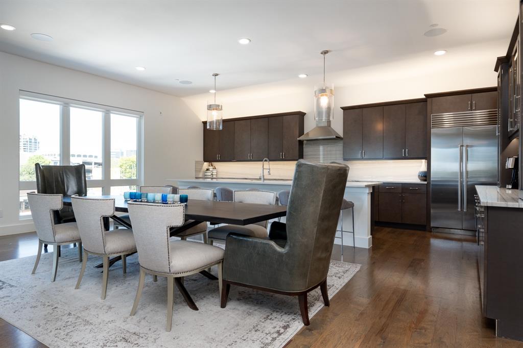 HALL AND NOBLE - Residential Lease