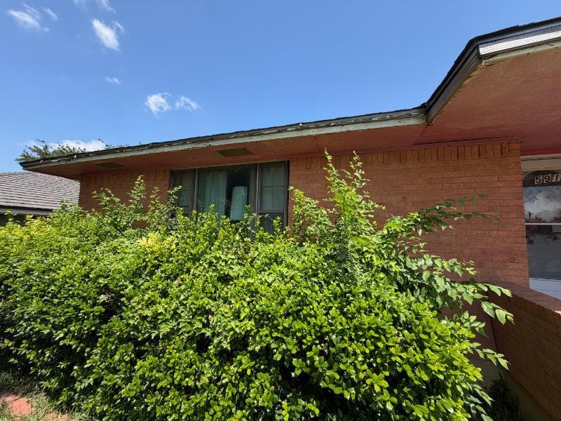5916 Shady Crest Trail