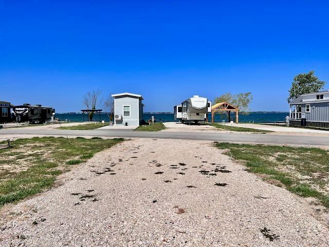 Peninsula Point - Land