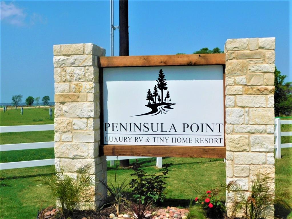 Peninsula Point - Land