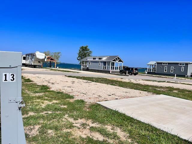 Peninsula Point - Land