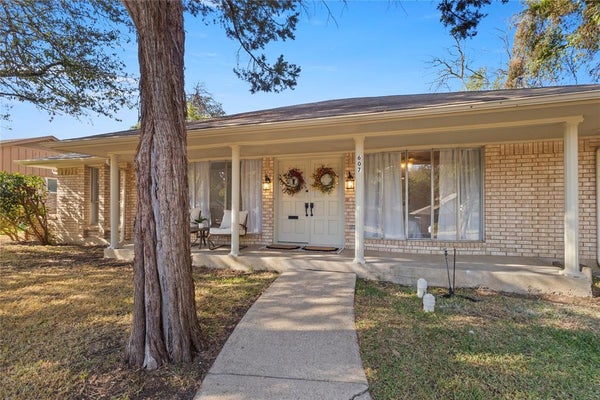 607 PARKWOOD CIR, DUNCANVILLE, TX 75116 - Image 38bd4dedf610efbe5c8f59e1b1fa11fc/1823006042