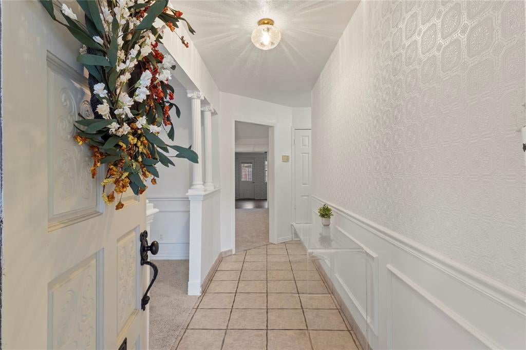 607 Parkwood Circle