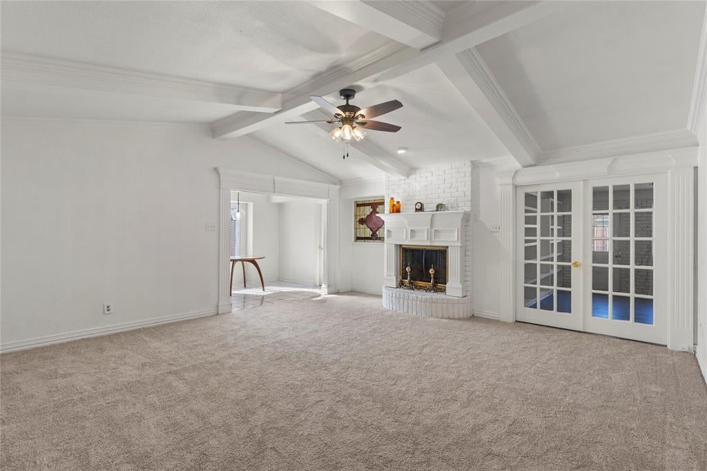 607 Parkwood Circle
