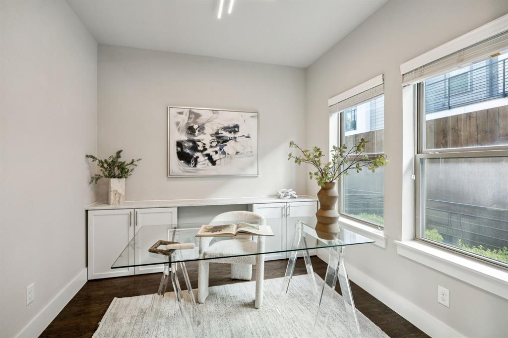 4226 Roseland Avenue 203