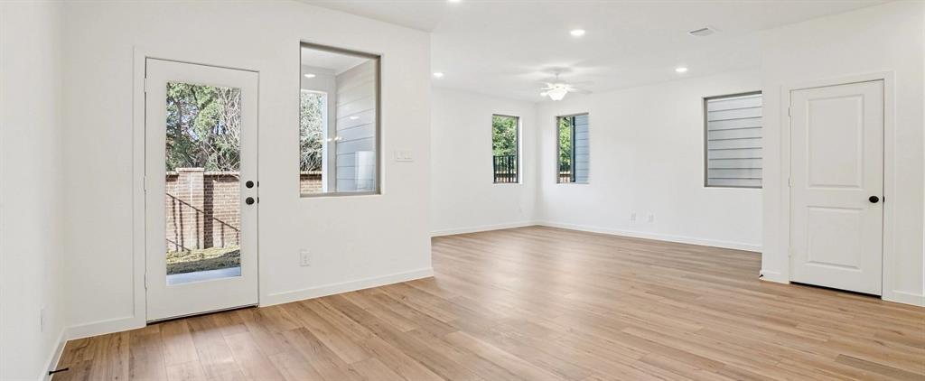 Sereno Oaks at Buckner Terrace - Residential