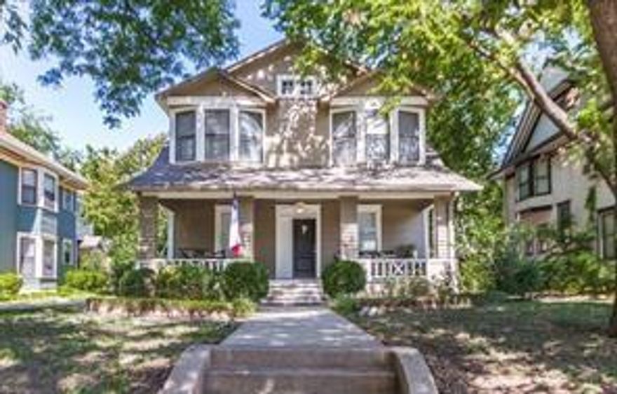 Beautifully updated all bills paid apartment in Munger Place Historic District! Lovely hardwoods, excellent light, and clean. From Lower Greenville continue south until it becomes Munger. Turn right on Reiger and home is located between Colliet and Munger. This unit is located upstairs, includes refrigerator, shared washer and dryer, outdoor grill area. All utilities included water, gas, and electric up to 1000KWh per month. Parking is gated. Pets are at owners' discretion, if credit is below 600 @ owners' discretion, no smoking, no violent criminal records, not recent evictions, does not qualify for vouchers. All bill's paid option is an additional $250 per month, internet and phone is at tenants' expense.