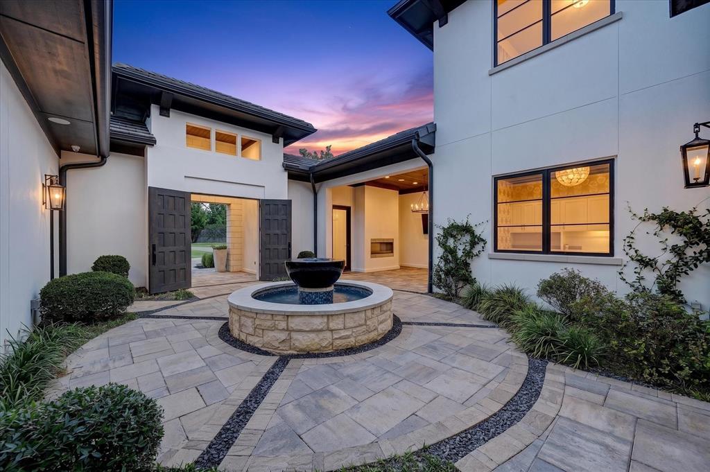 1827 Seville Cove