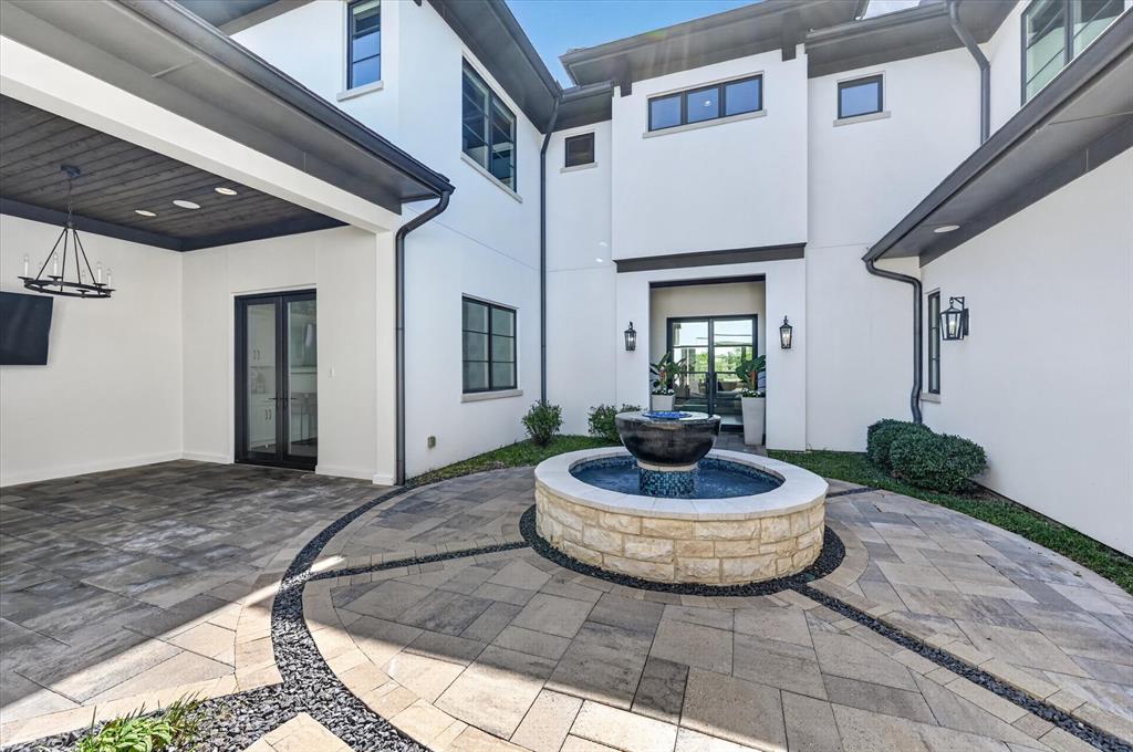 1827 Seville Cove