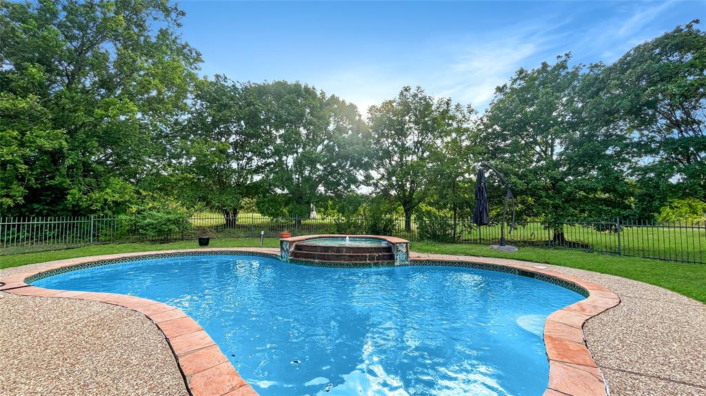 6785 County Road 166