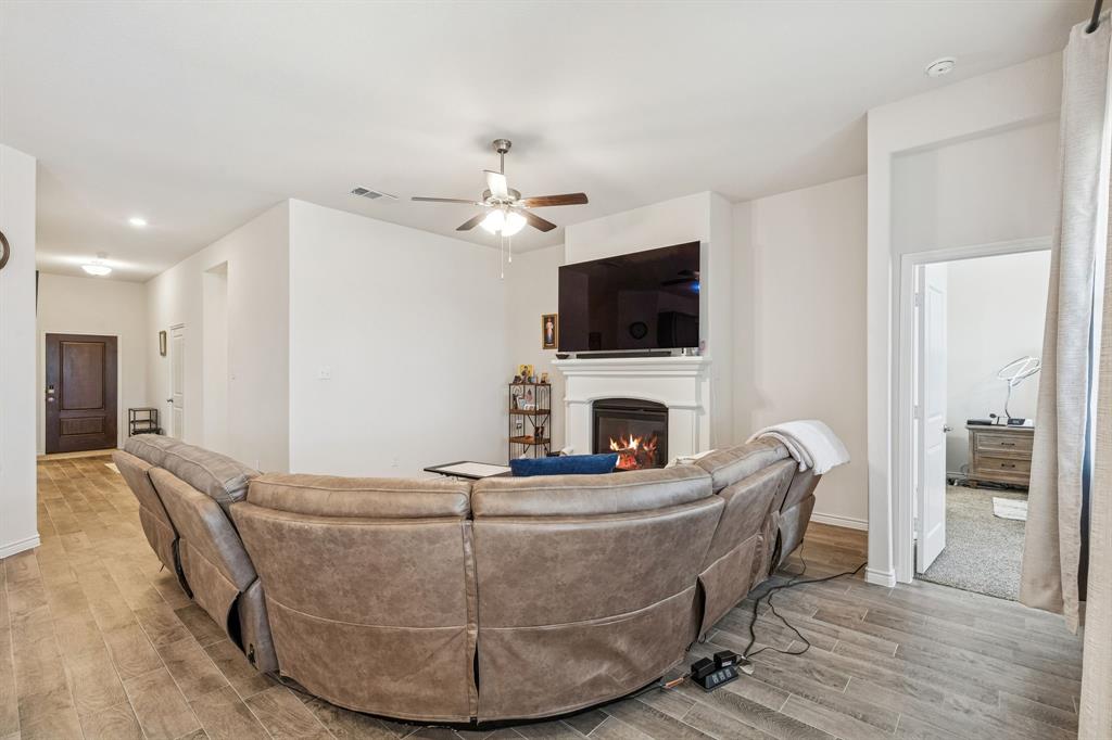 TRAVIS RANCH - Residential