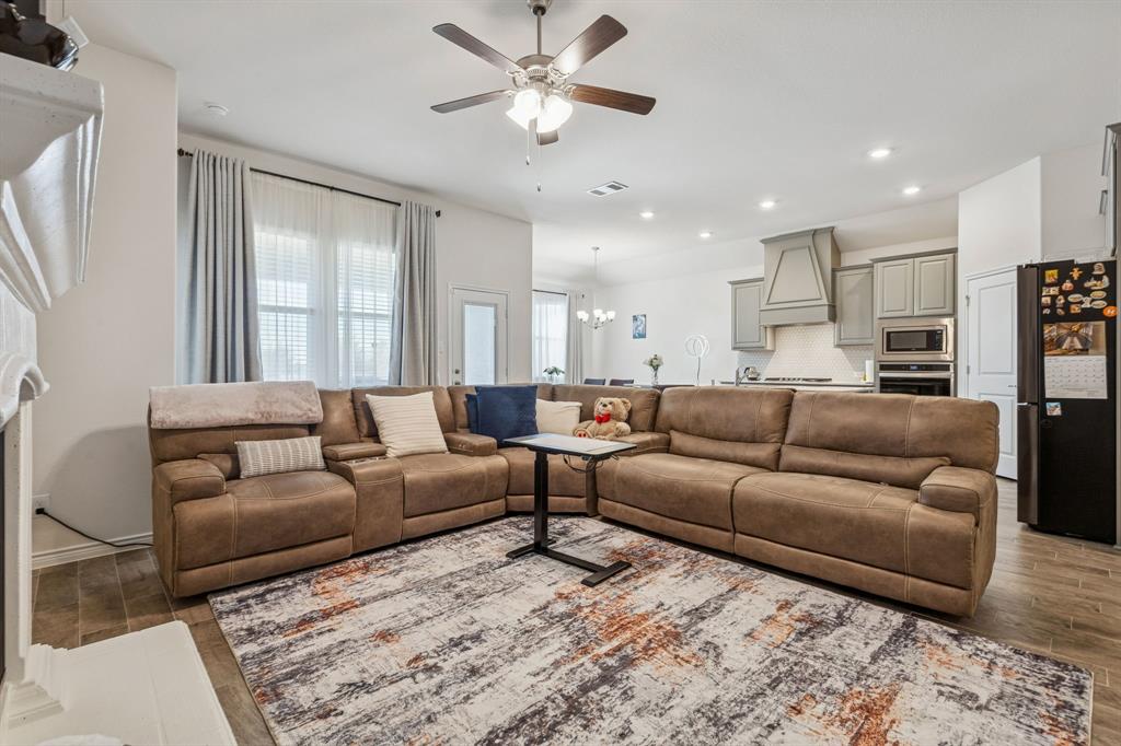 TRAVIS RANCH - Residential