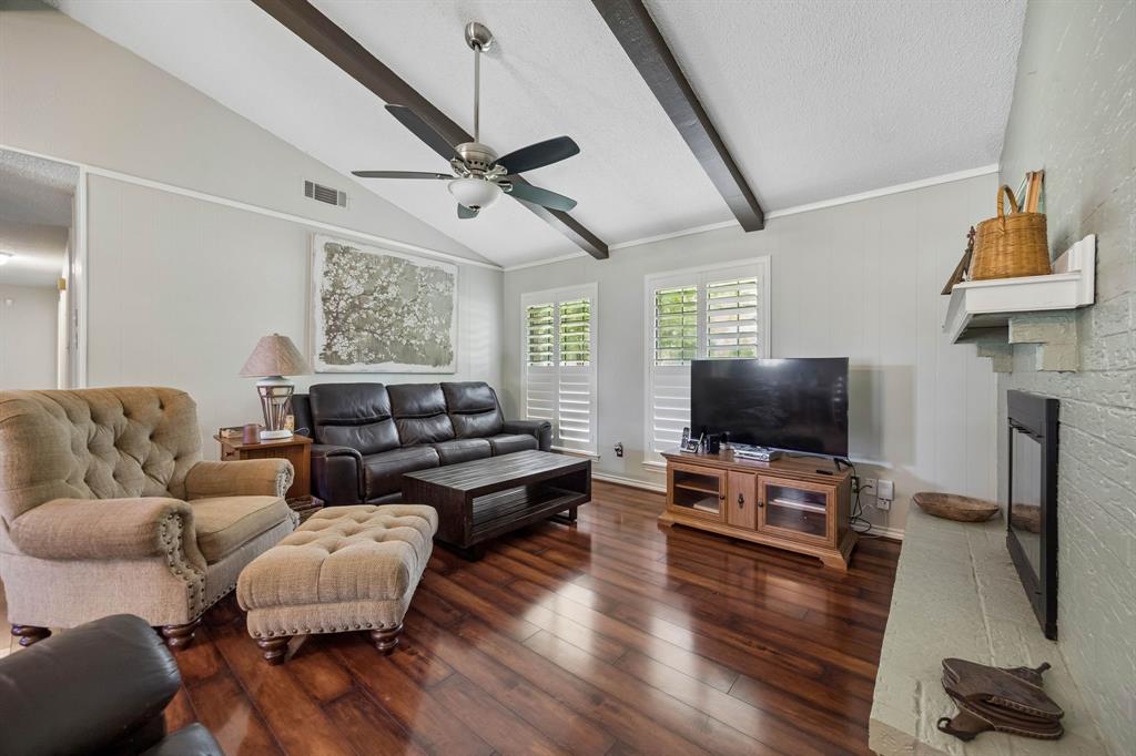 1060 Old Stacy Road