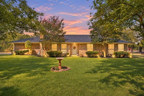 Photo of 1060 Old Stacy Road, Fairview, TX 75069 (MLS # 21388306)